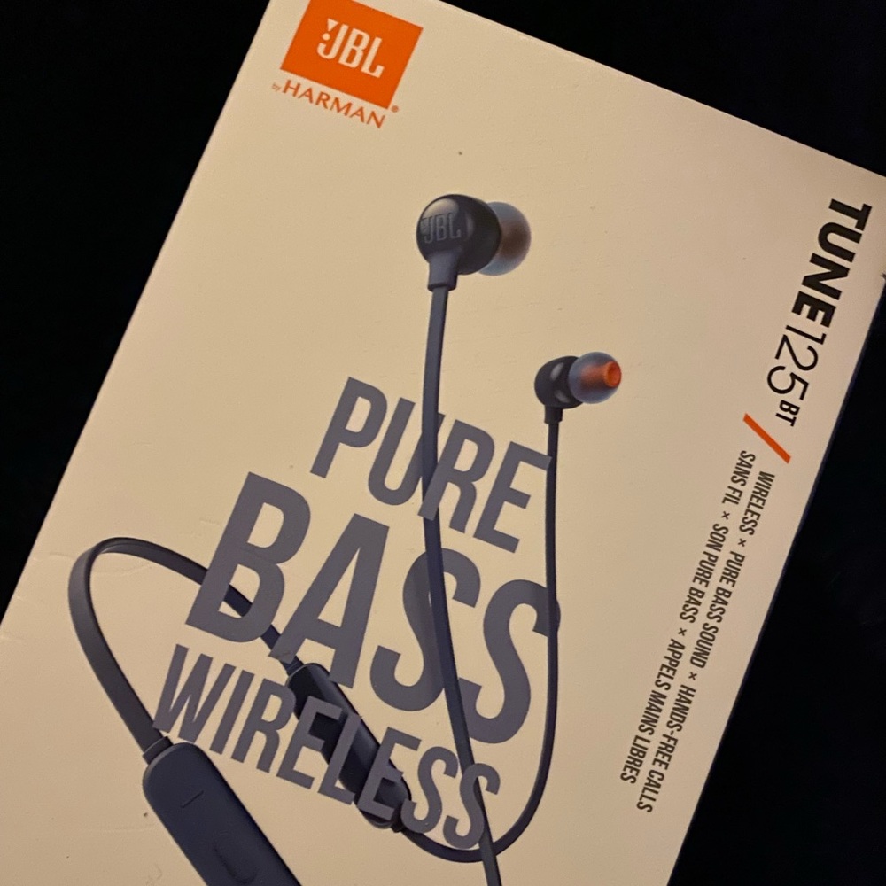 Pure Bass Wireless headset, 16H playing time
